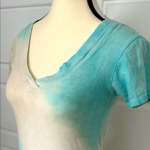 Women’s Cream and Blue Fitted Short Sleeve T-Shirt Tie Dye V-Neck Size M - Picture 5 of 7